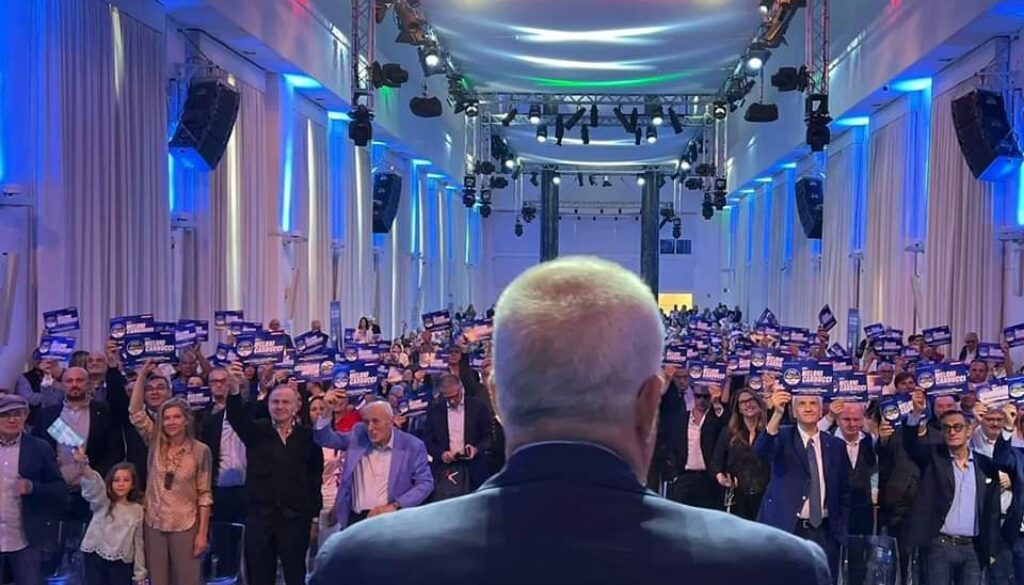 GRANDE PARTECIPAZIONE ALL’APERTURA DELLA CAMPAGNA ELETTORALE DI FRANCESCO CARDUCCI
